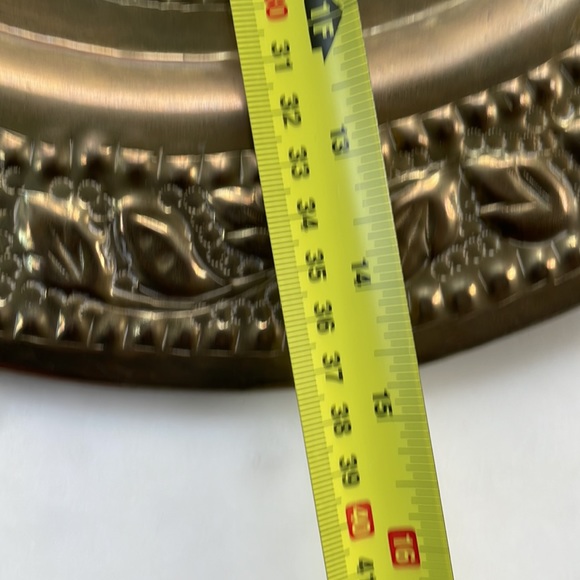 VINTAGE Large metal brass plates floral botanical gold set of two - Picture 5 of 8